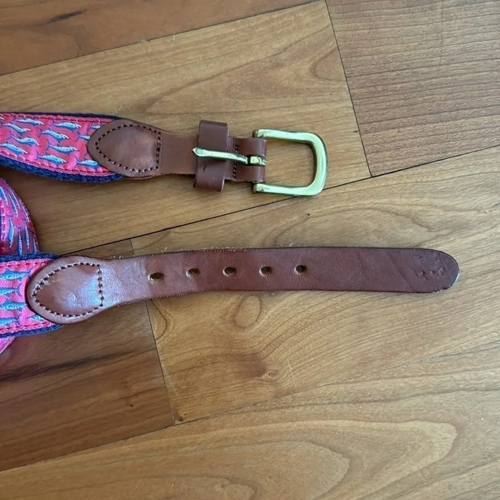 Leather Man LTD Boys CORAL MARLIN SCHOOL MOTIF BELT/NAVY solid brass buckle 26”